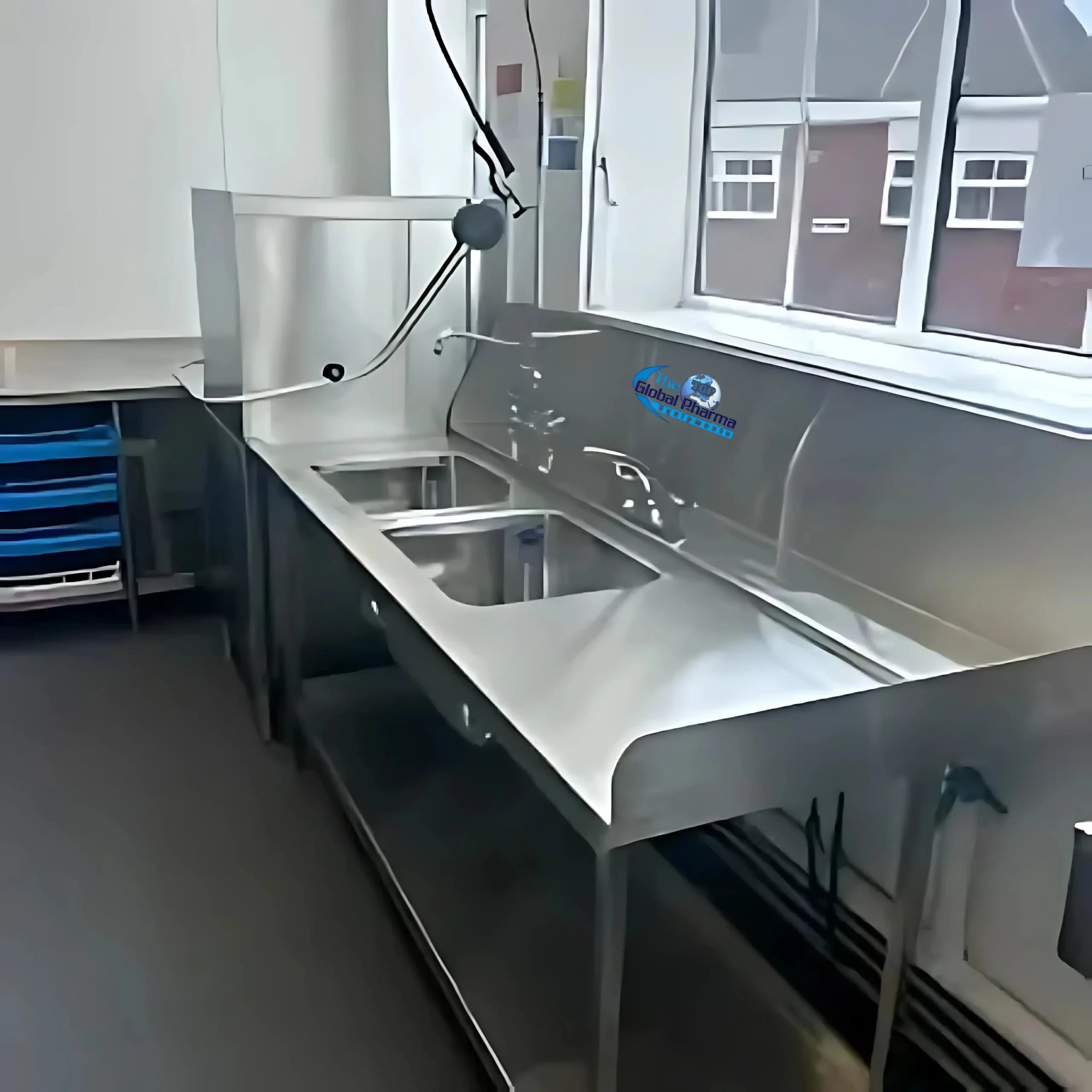 Laboratory Cabinets in Maharashtra