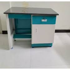 Laboratory Tables