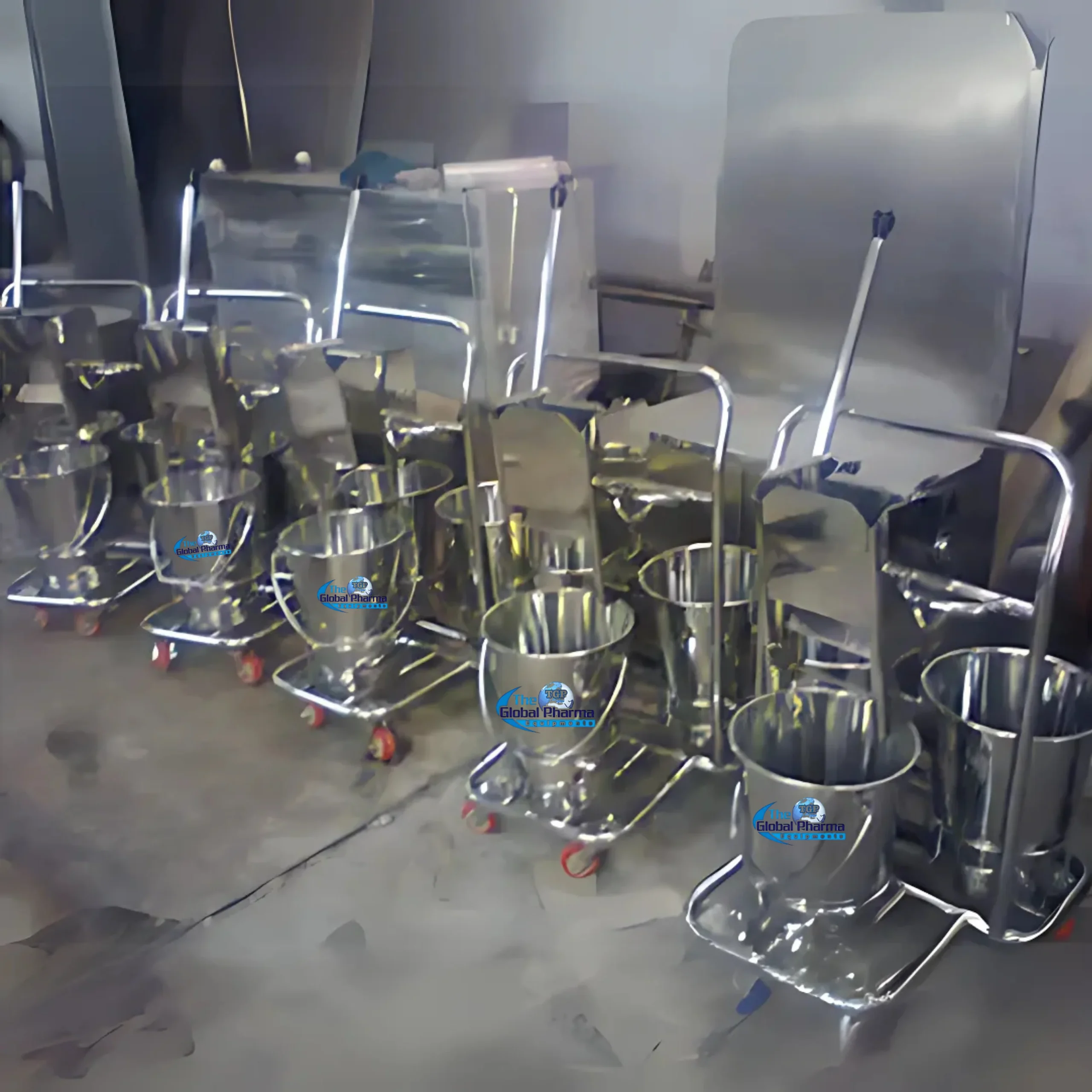 Stainless Steel Mopping Trolley in Maharashtra