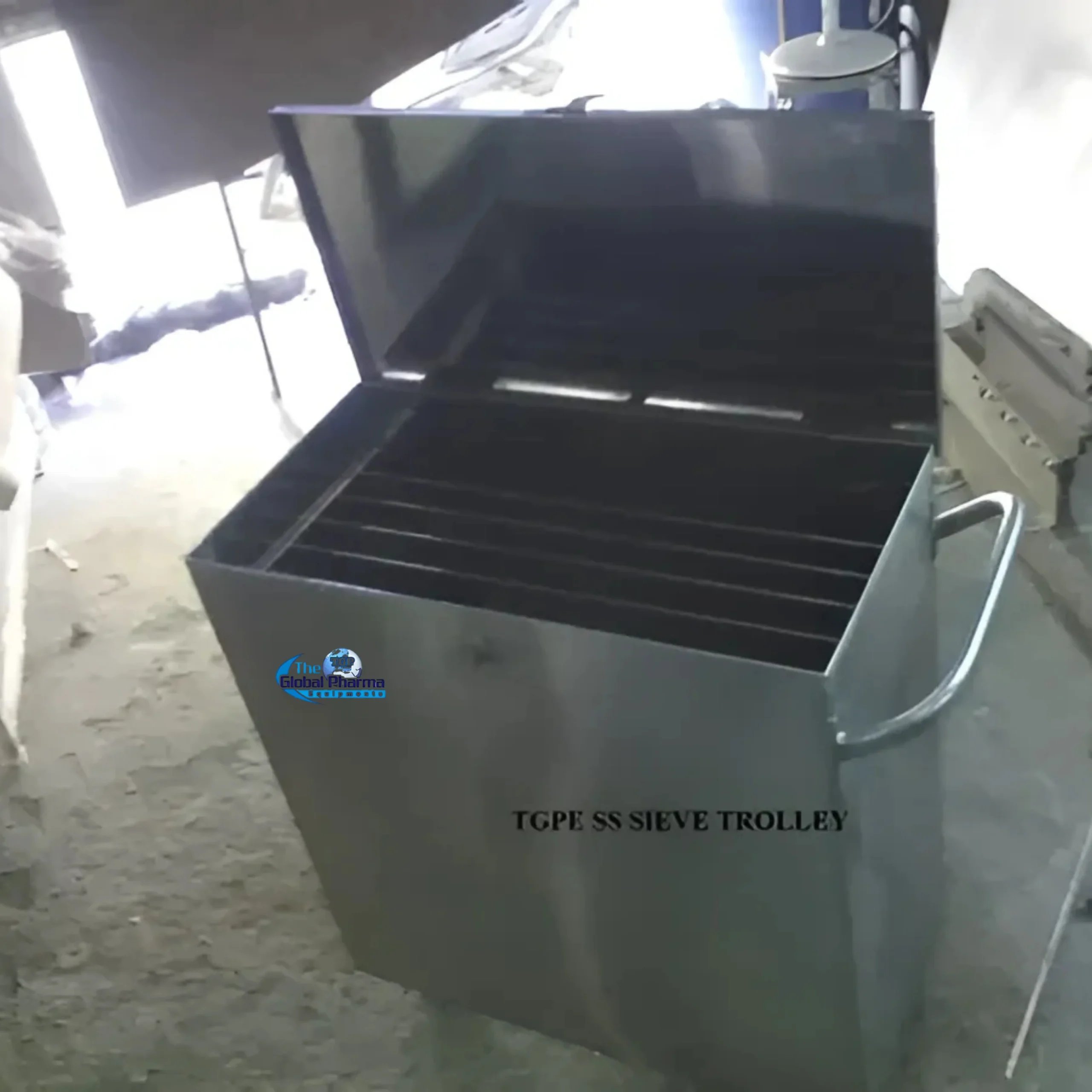 Stainless Steel Sifter Sieves Trolley in Maharashtra