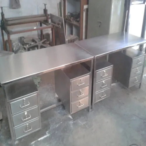 Ss Office Tables Manufacturers in Maharashtra